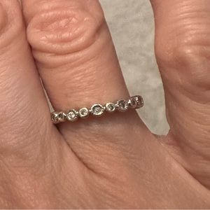 Affinity bezel set diamond band ring - sterling silver - size 7 🩶🤍